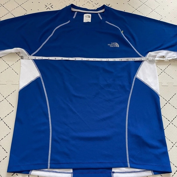 🌼 clearance The North Face Short Sleeve Running/ Active  Shirt M Flashdry - Picture 2 of 6